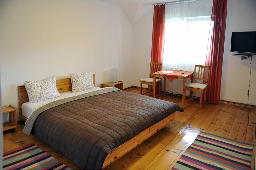 Pensiunea Tiuta Hotel Corbeni Luaran gambar