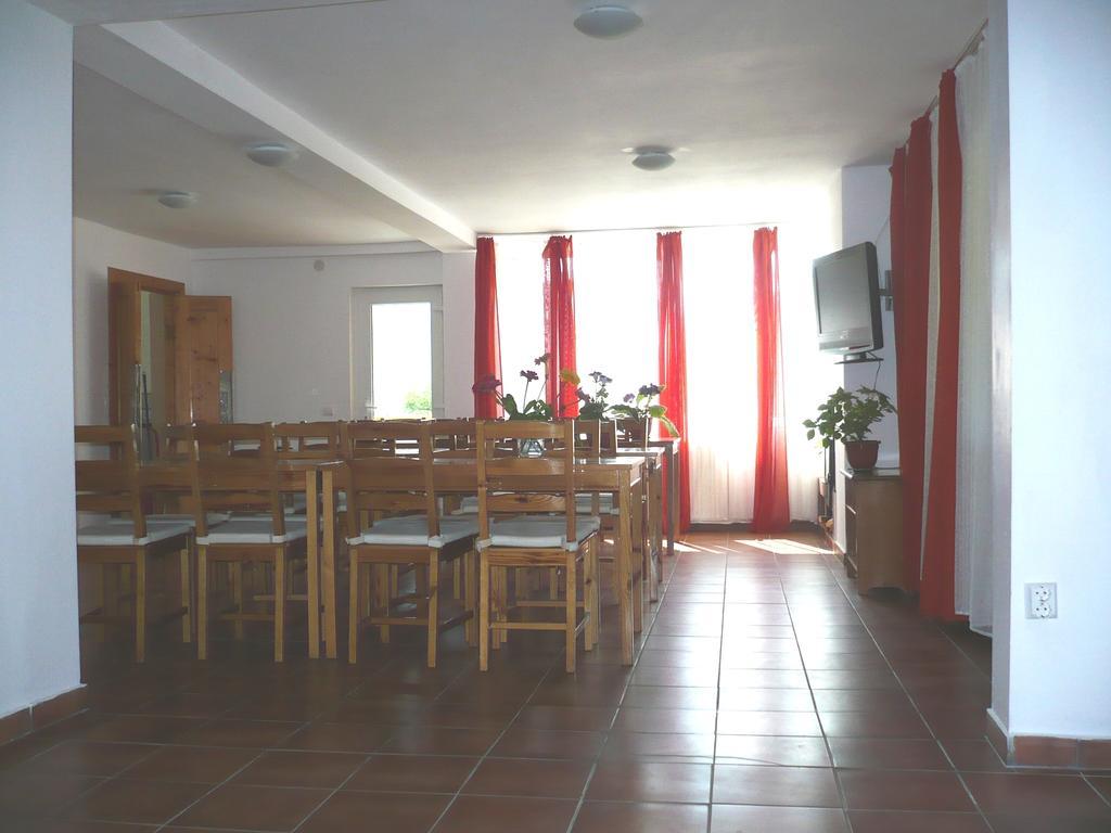 Pensiunea Tiuta Hotel Corbeni Luaran gambar
